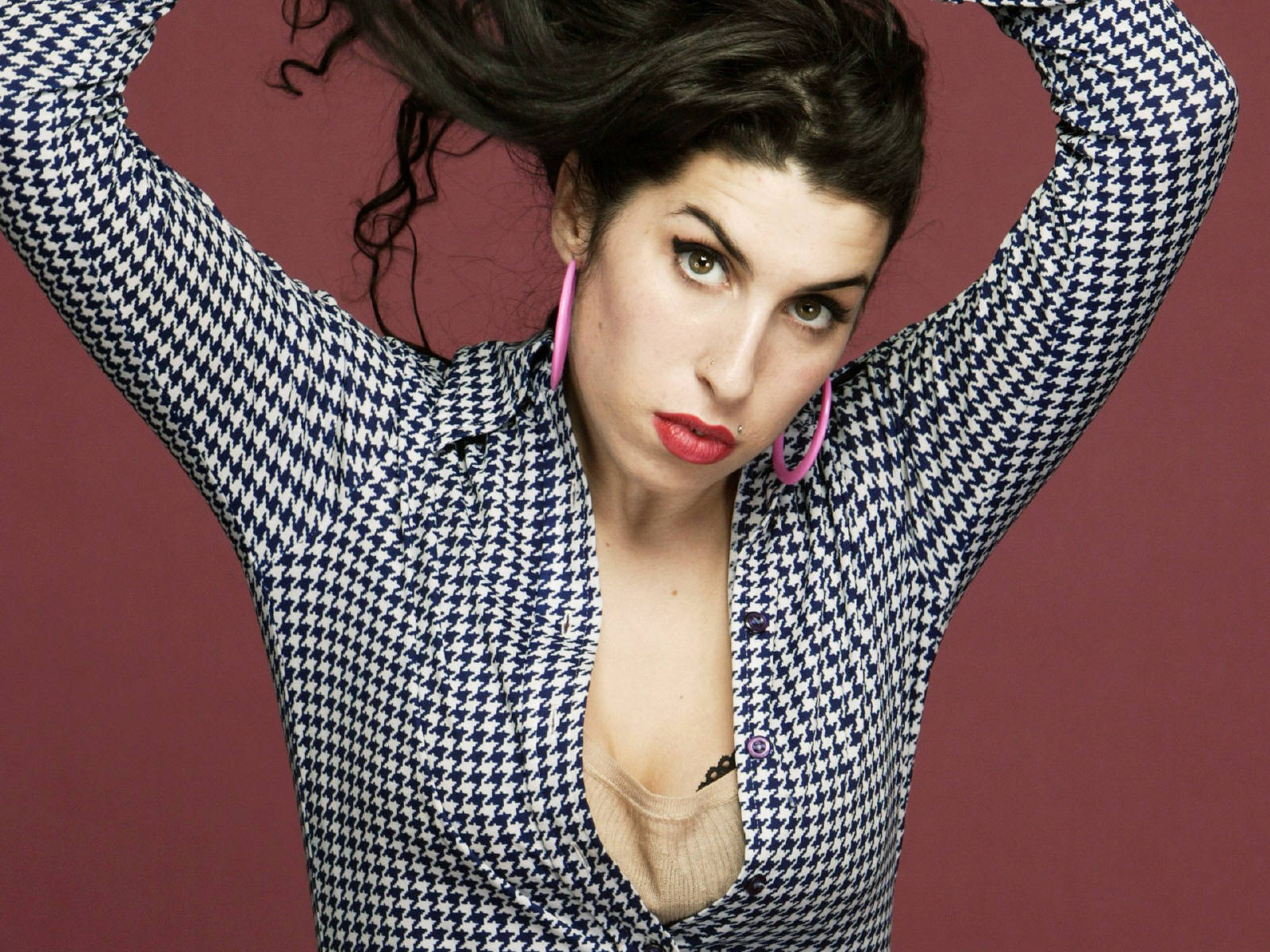 Amy_Winehouse_0046_1600X1200_Wallpaper